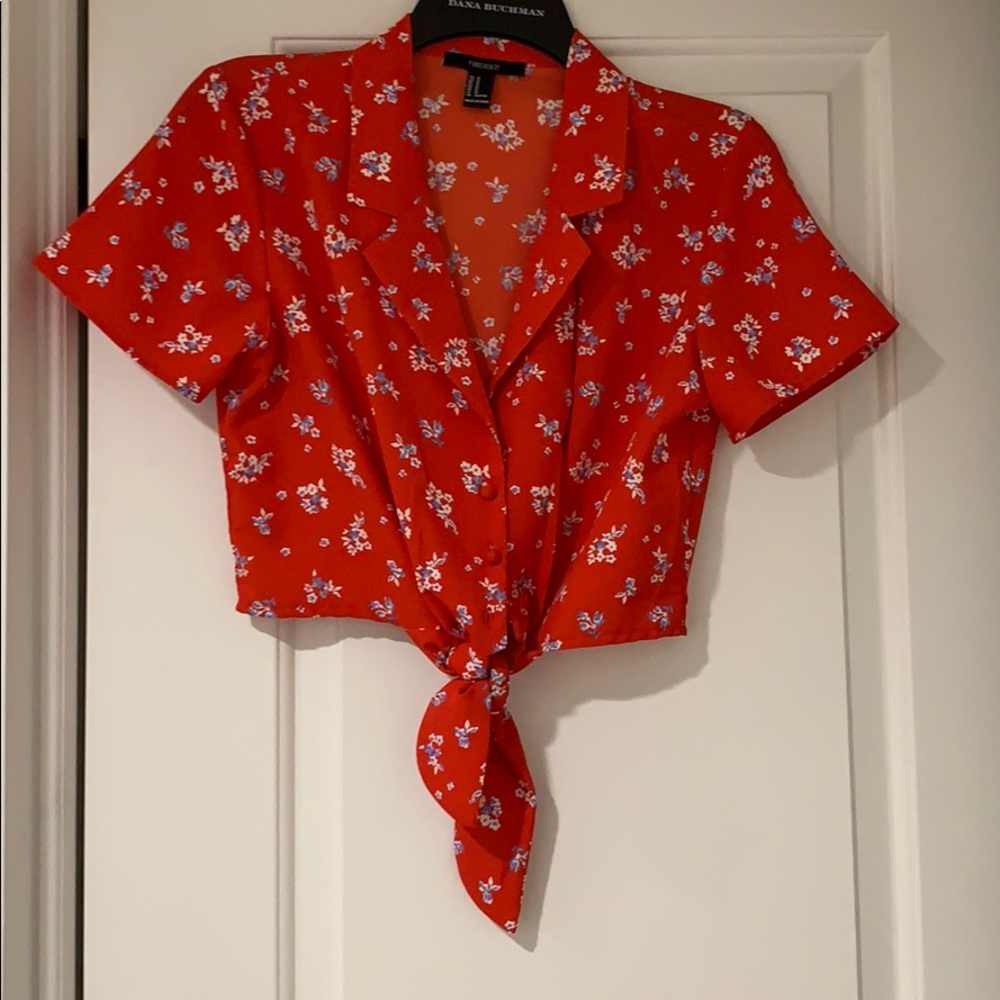 Red Hawaiian cropped shirt